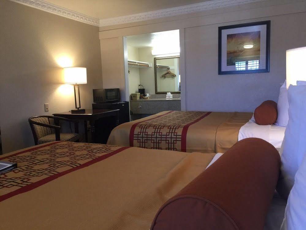 Days Inn By Wyndham Ukiah Eksteriør billede