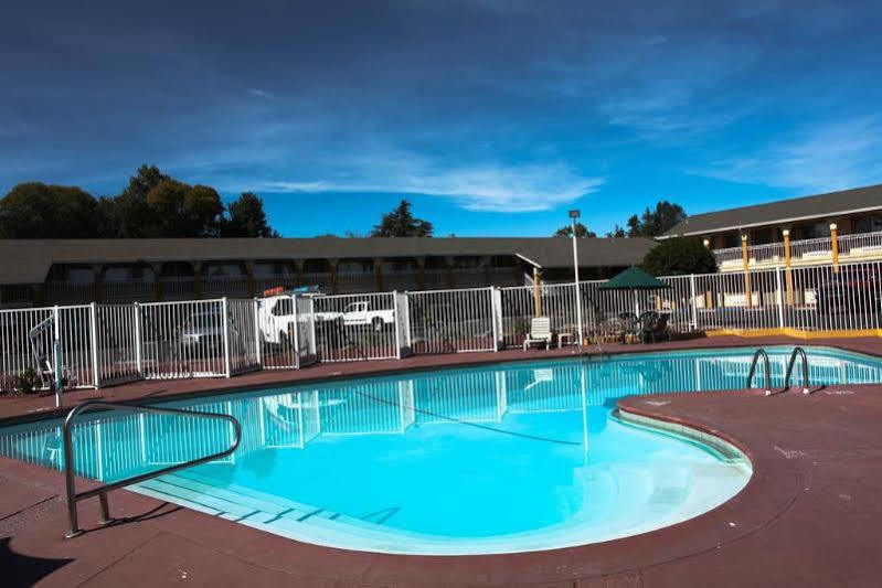 Days Inn By Wyndham Ukiah Eksteriør billede